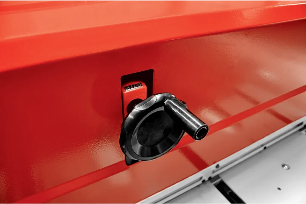 GMRL guillotine shear manual backgauge adjustment system with handwheel
